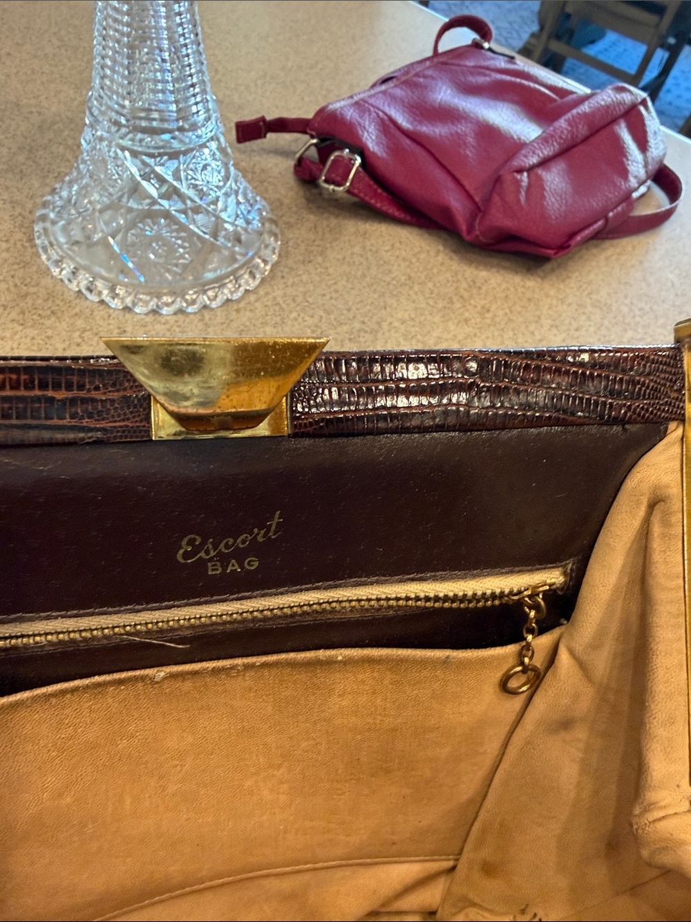 Escort bag brown lizard (missing strap) - Picture 7 of 11